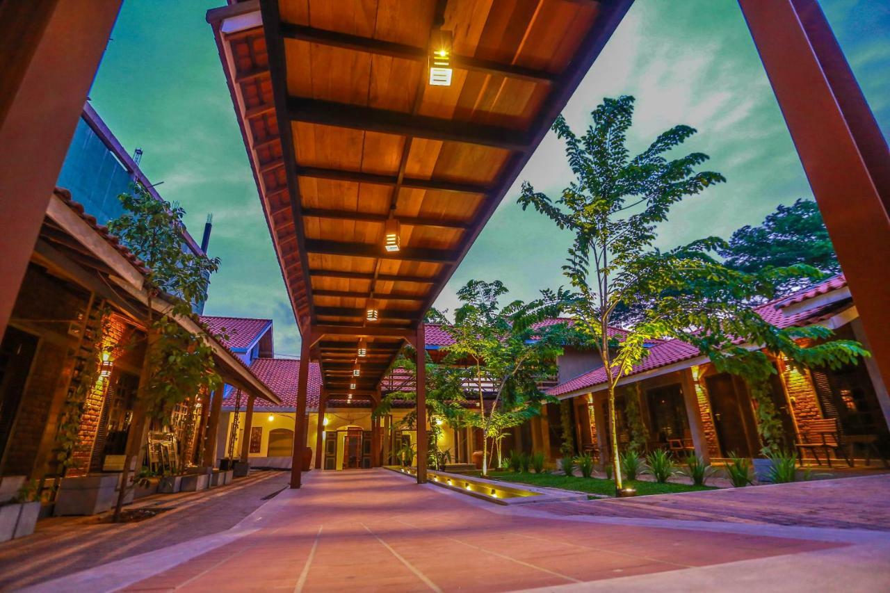 Olinia Airport Hotel Katunayaka Kültér fotó