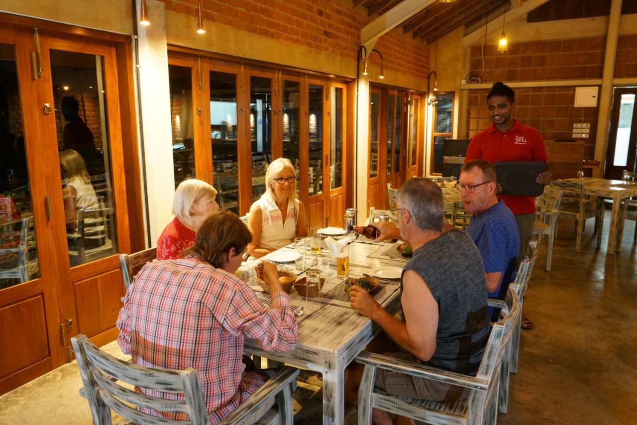 Olinia Airport Hotel Katunayaka Kültér fotó